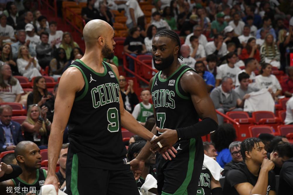 他以勇气与 他以勇气与