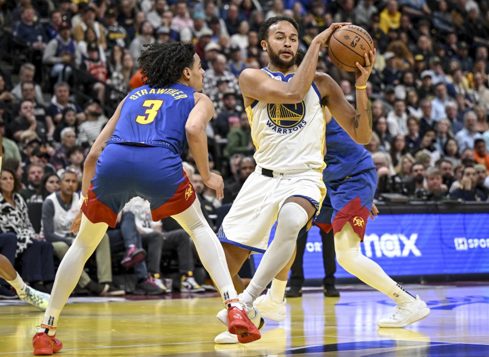 后防线的稳 后防线的稳