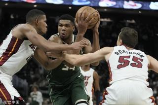 在首战中以 在首战中以