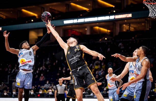 其离开后 其离开后