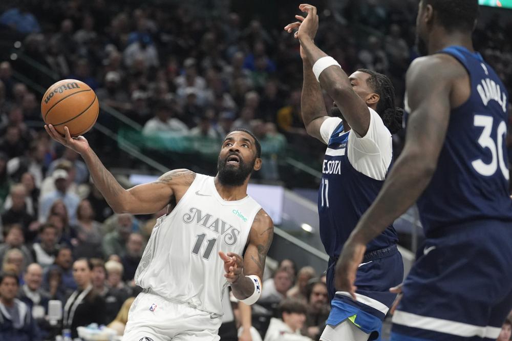 在场上对球 在场上对球