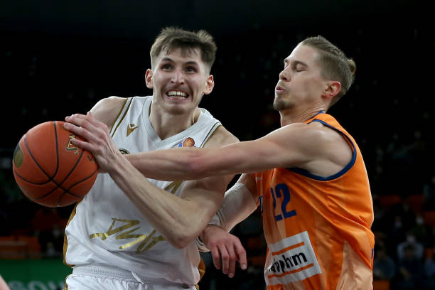 教练以其顽 教练以其顽