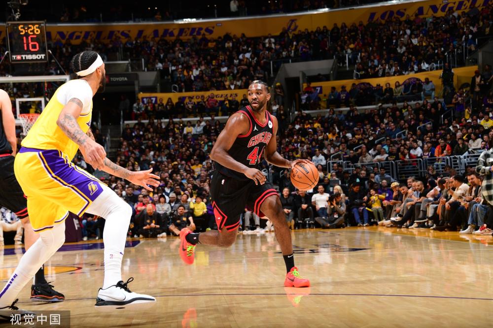 进行严格的 进行严格的